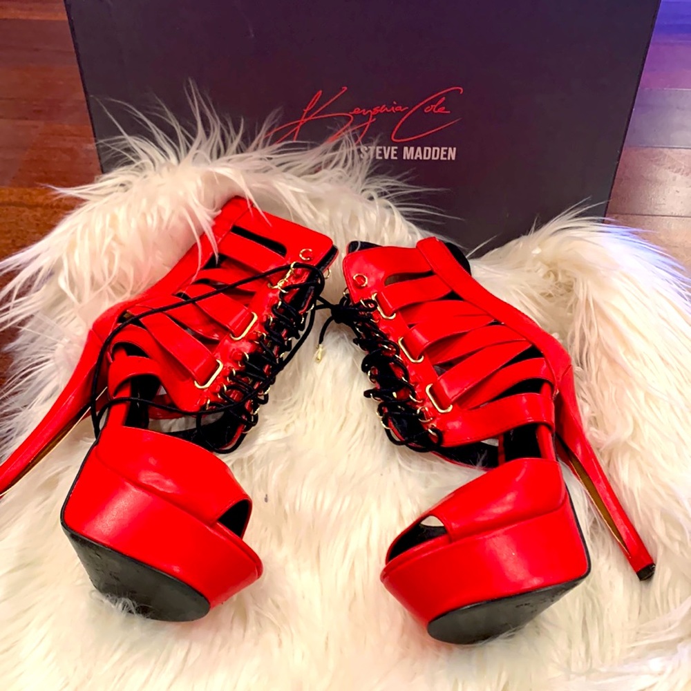 Red worn once Steve Madden pumps